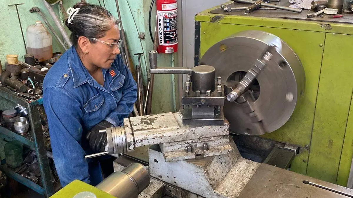 mujeres trabajadoras del metro